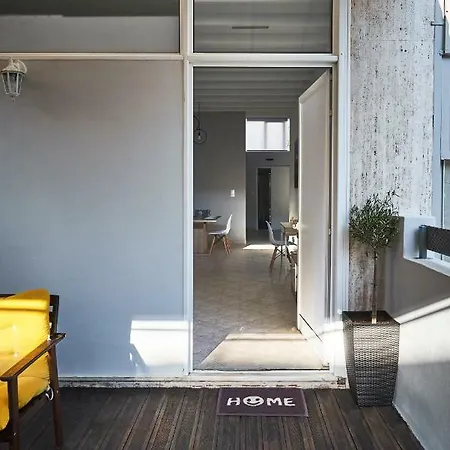 Spacious Apartment-600m From The Subway
