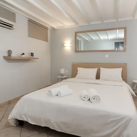 Spacious Apartment-600m From The Subway